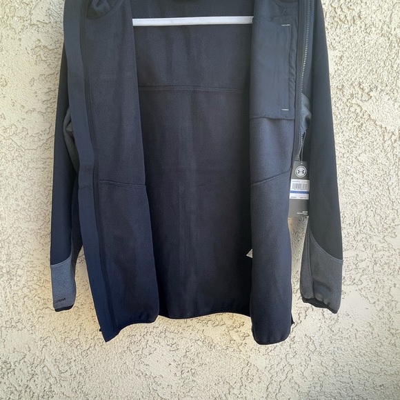 NWT under armour jacket size YXL - Picture 9 of 11